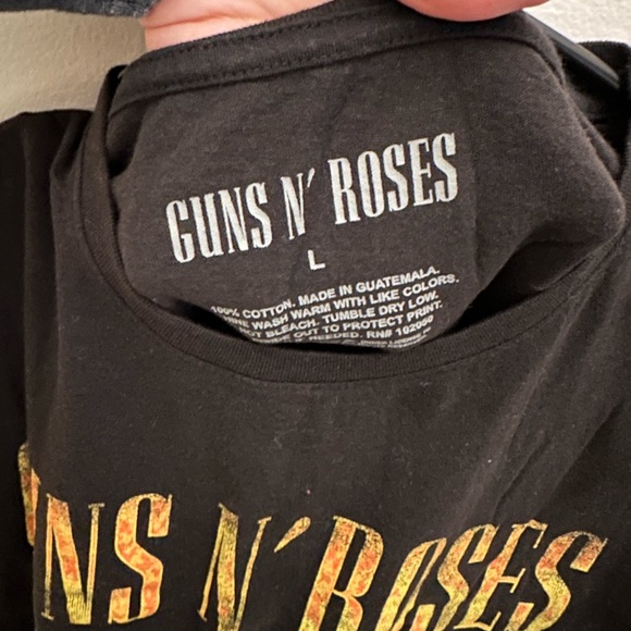 Guns N’ roses Graphic Tee - Picture 3 of 5